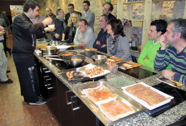 Bilbao acogió una presentación de la M.G. Torrezno de Soria para hosteleros